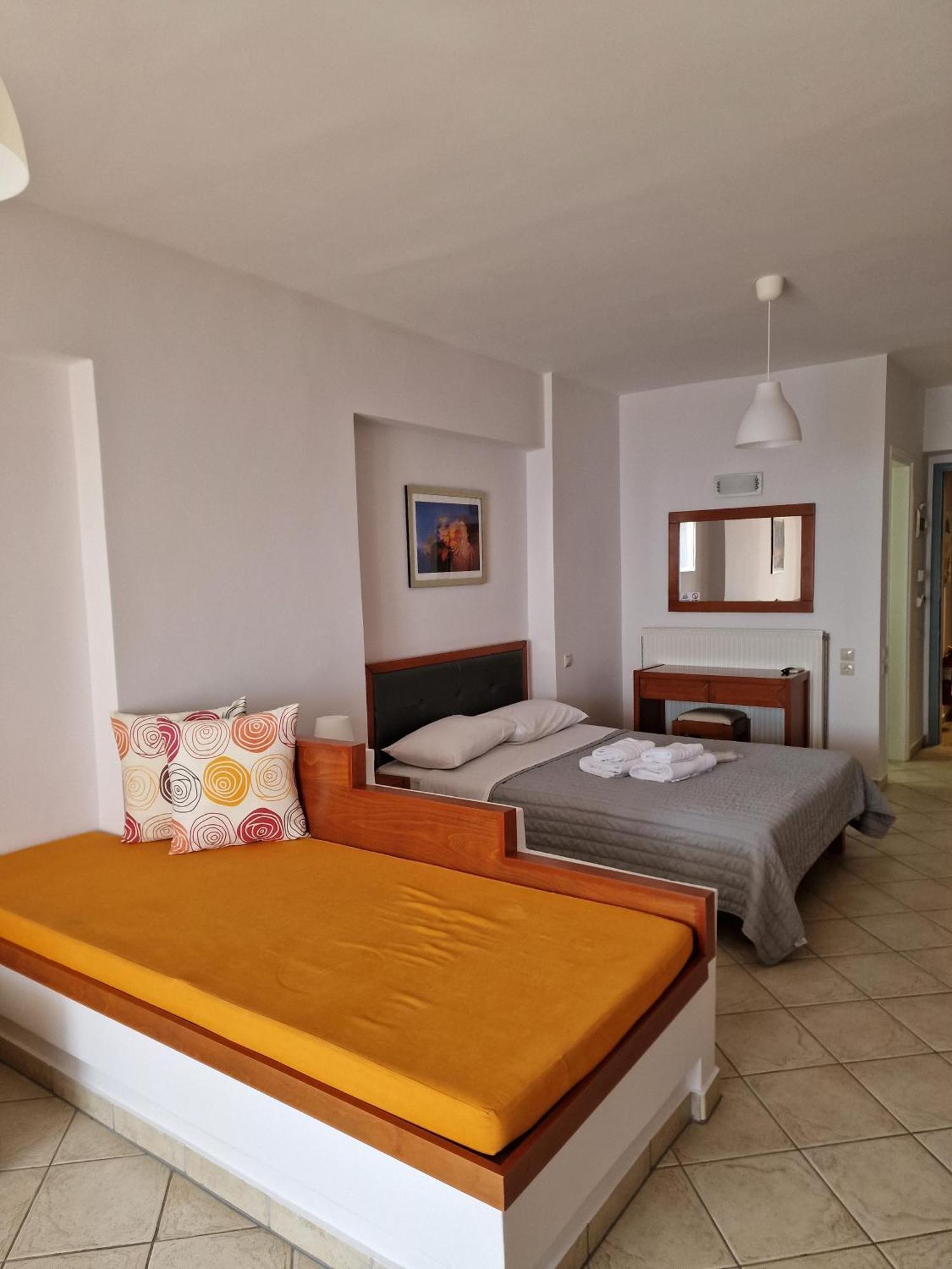Porto Xronia Aparthotel Khrónia Exterior foto