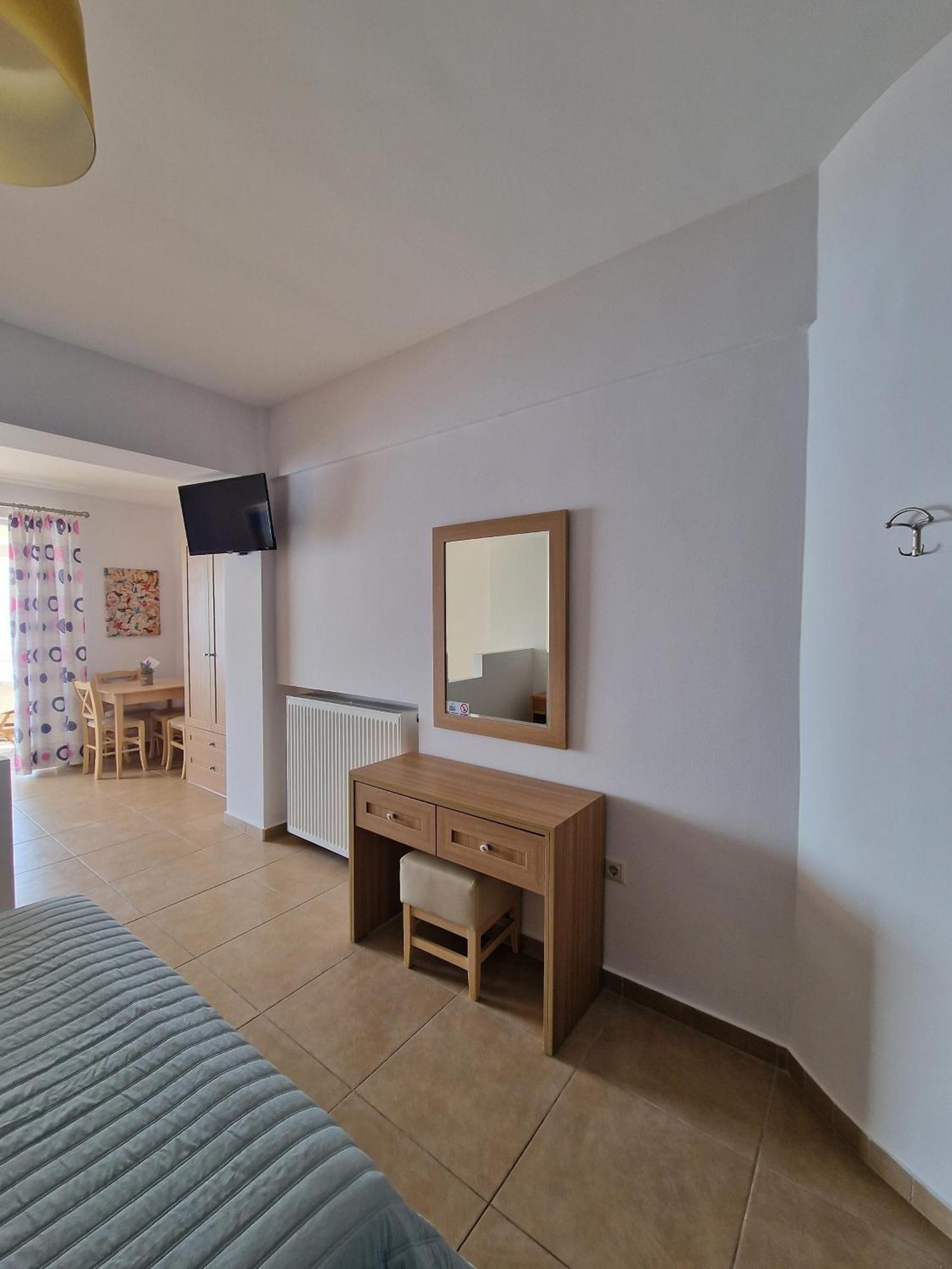 Porto Xronia Aparthotel Khrónia Exterior foto